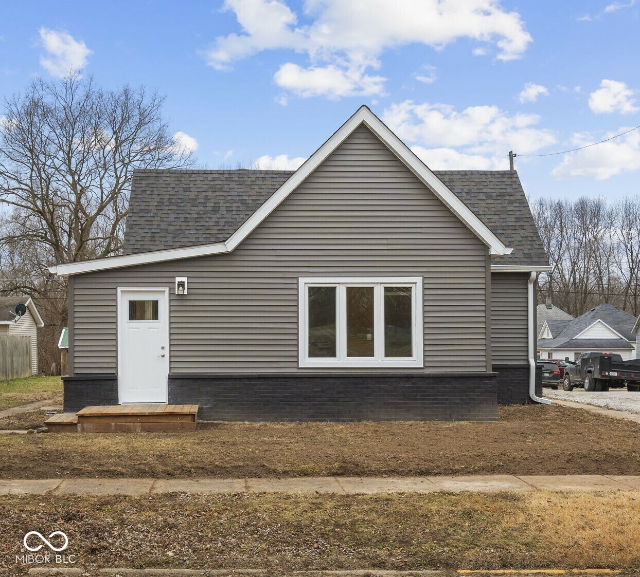 Property Photo:  626 N Main Street  IN 47842 