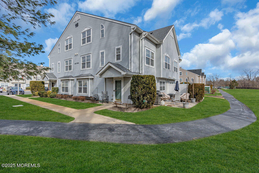 Property Photo:  144 Oyster Bay Court  NJ 07731 