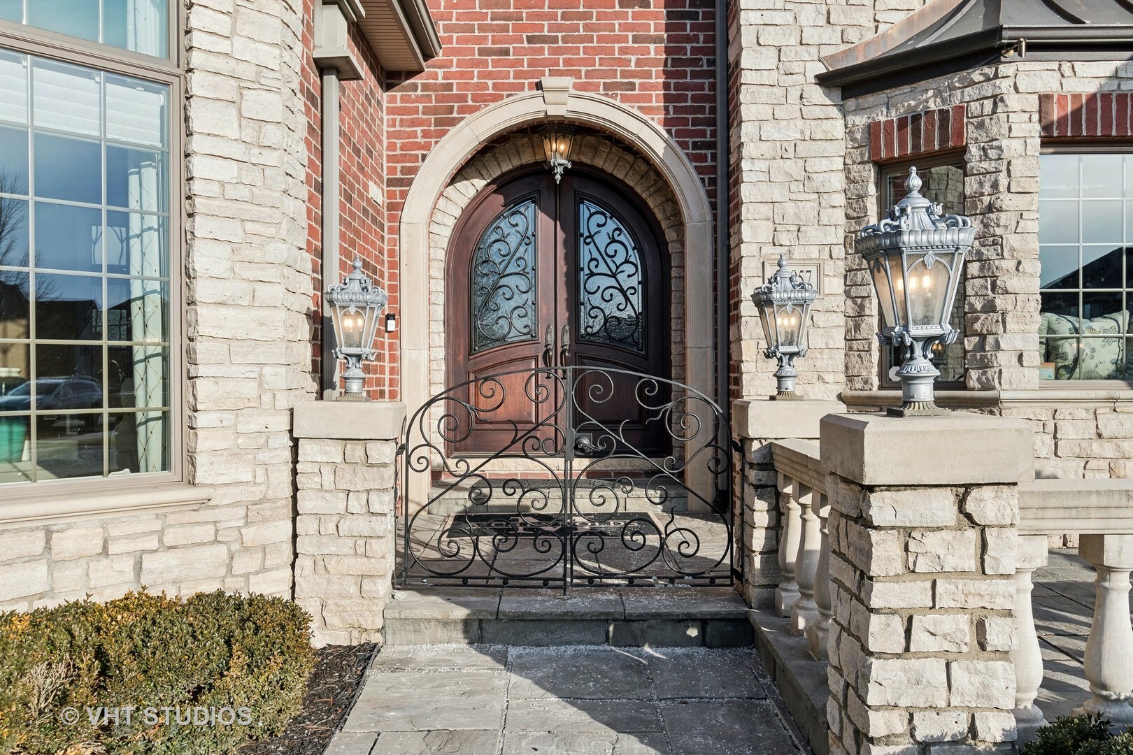 Property Photo: 22957 Devonshire Lane IL 60423