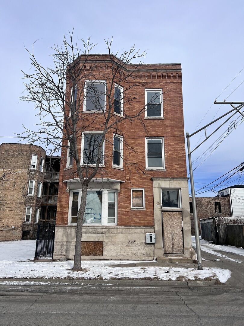 Property Photo: 710 E 64th Street IL 60637