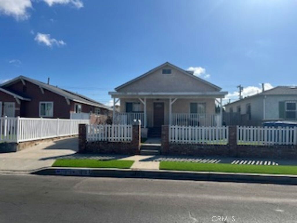 Property Photo:  1616 252nd Street  CA 90710 