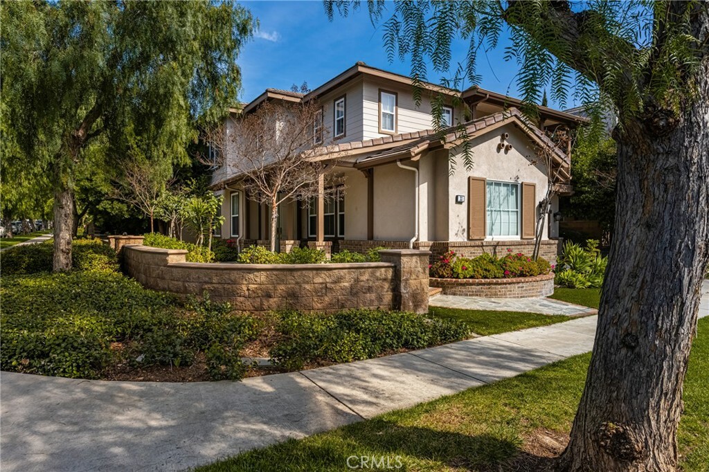 Property Photo: 33 Modesto CA 92602