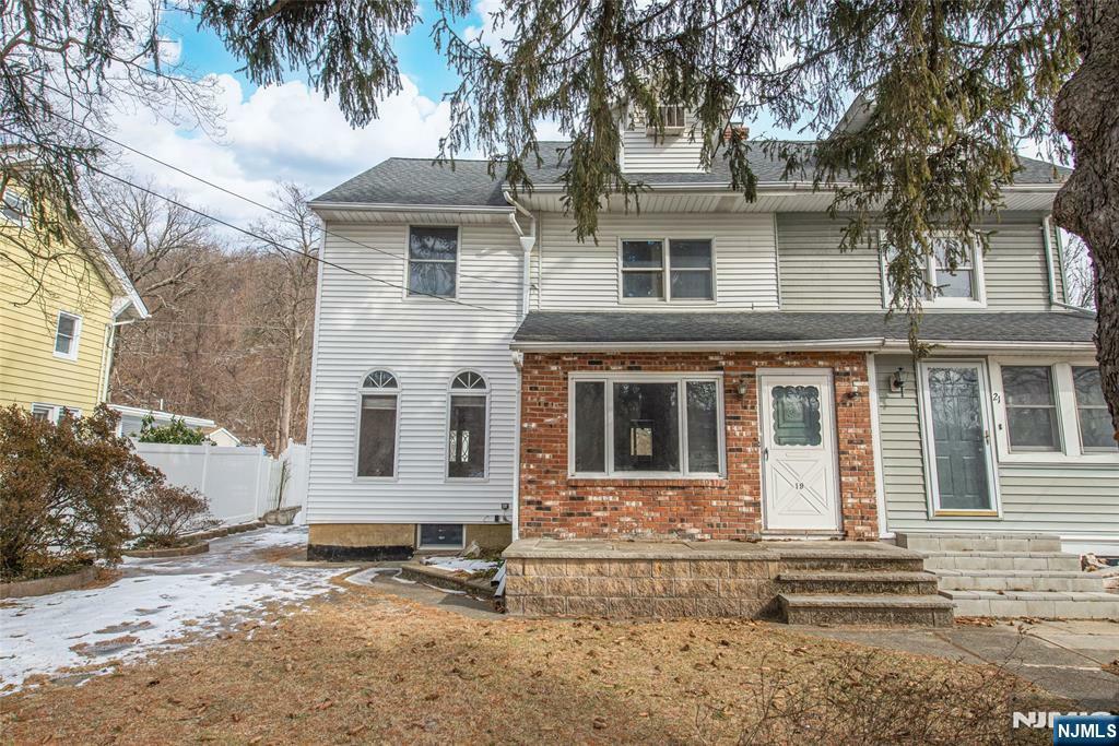 Property Photo:  19 Ringwood Avenue  NJ 07442 