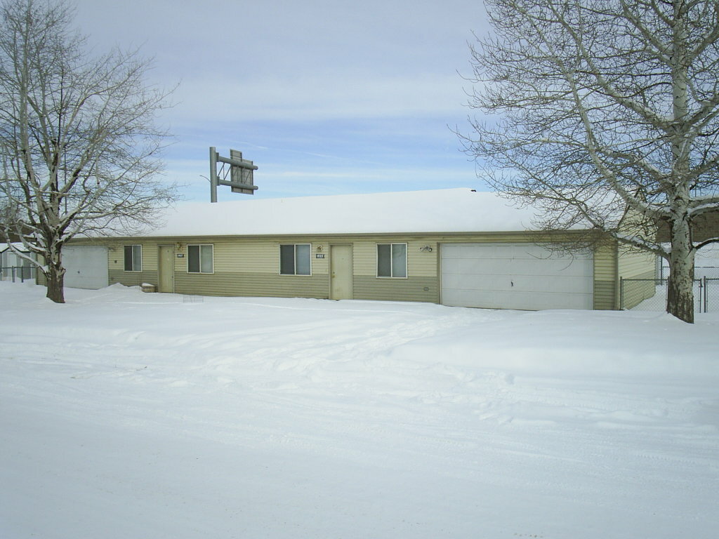 Property Photo:  915 N Oregon Street  MT 59601 