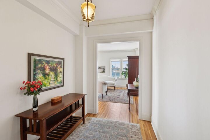 Property Photo: 2615 Park Avenue 518 MN 55407