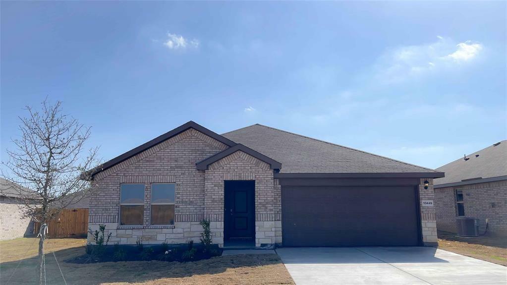Property Photo: 13449 Gitty Up Circle TX 76035