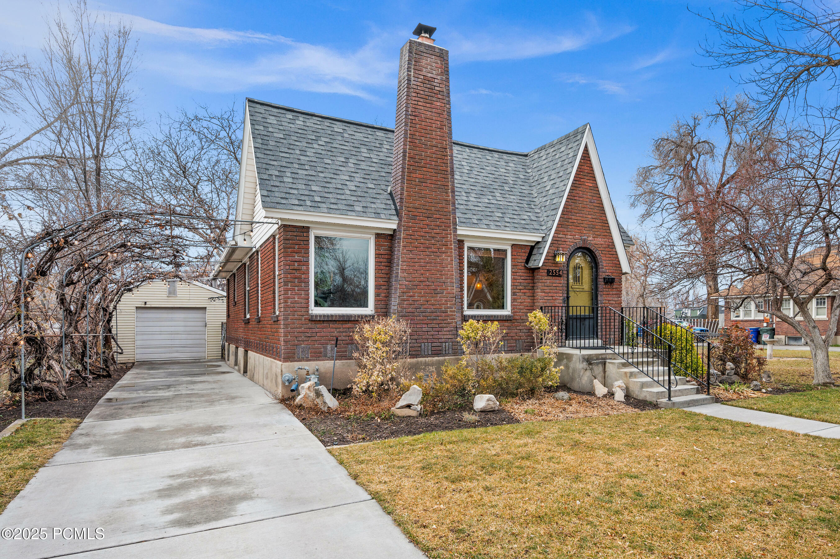 Property Photo:  2554 S Green St Street  UT 84106 