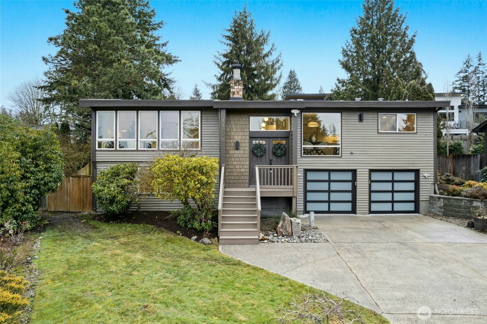 Property Photo:  11220 NE 59th Place  WA 98033 