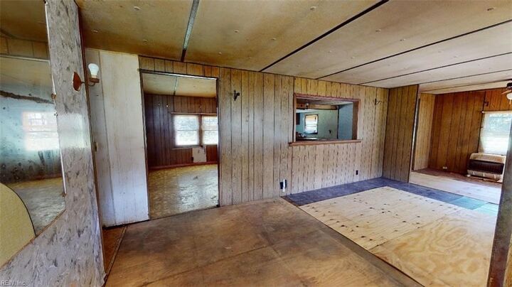 Property Photo:  27302 Walnut Grove Ln  VA 23310 