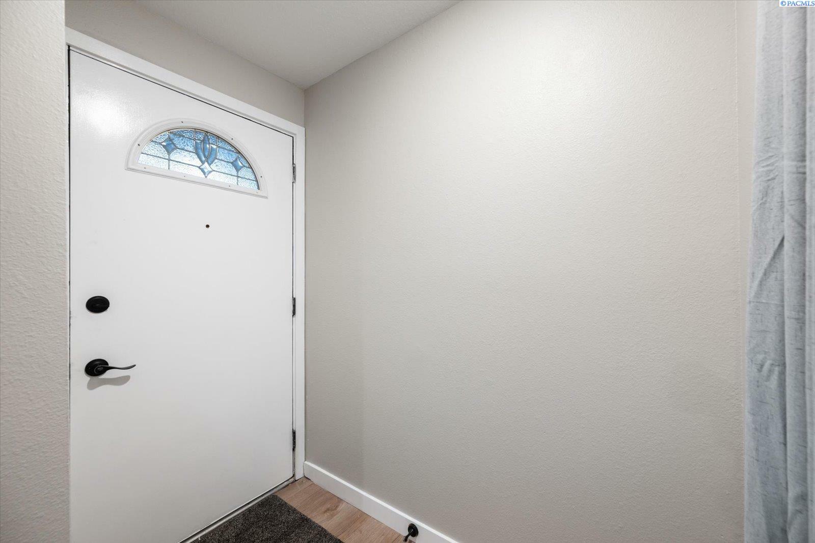 Property Photo: 303 Gage Blvd Unit # 222 WA 99352