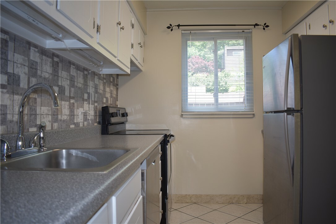 Property Photo: 117 Rivermont Ct PA 15024