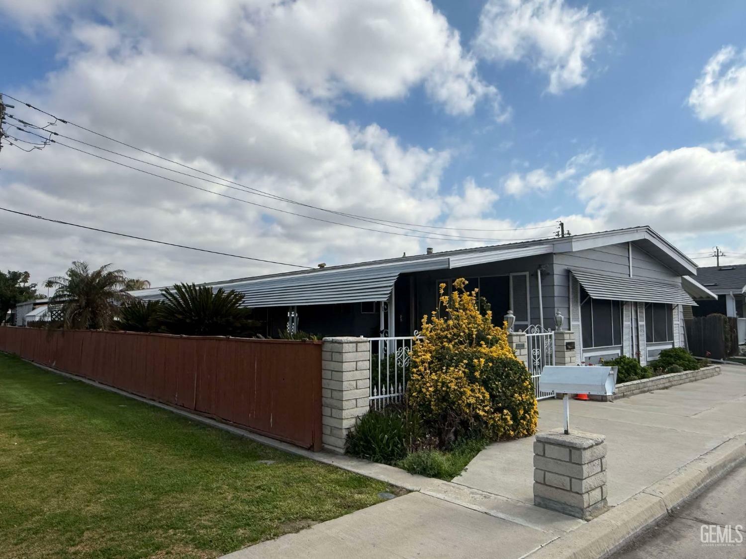 Property Photo: 4508 Prince Street CA 93301