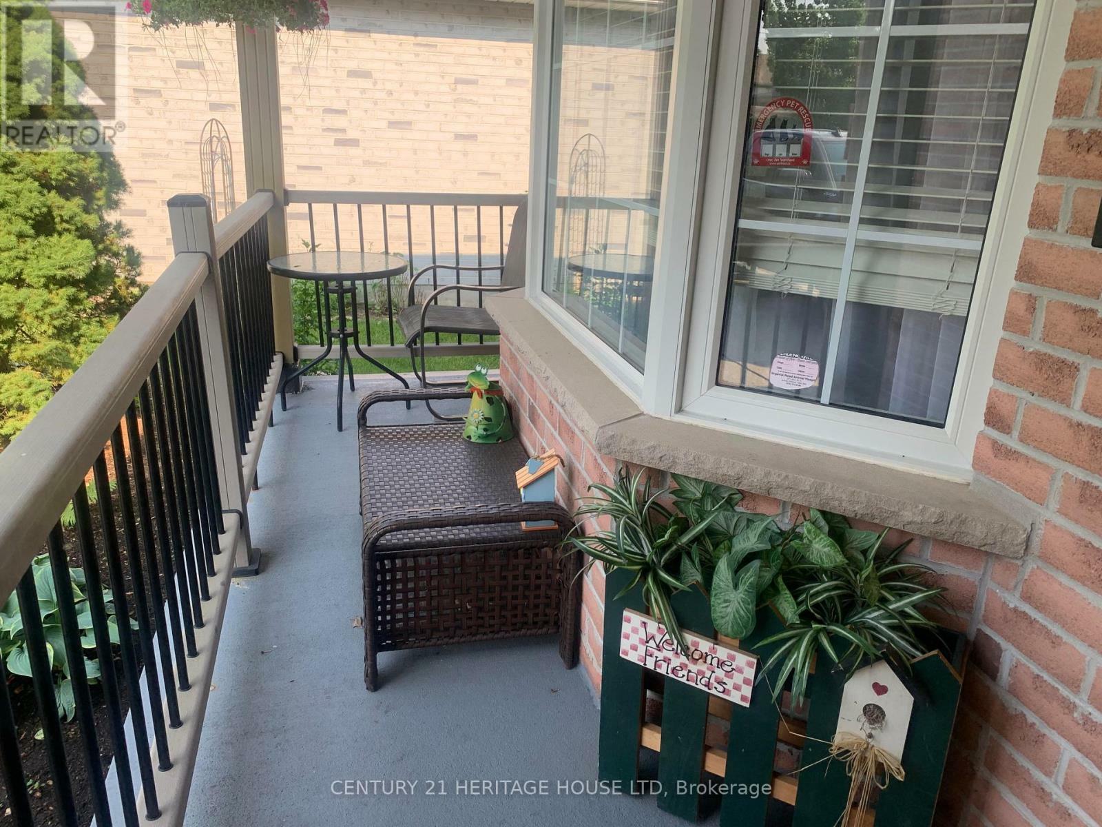 Property Photo: 578 Wellington Street East ON N5R 6E1