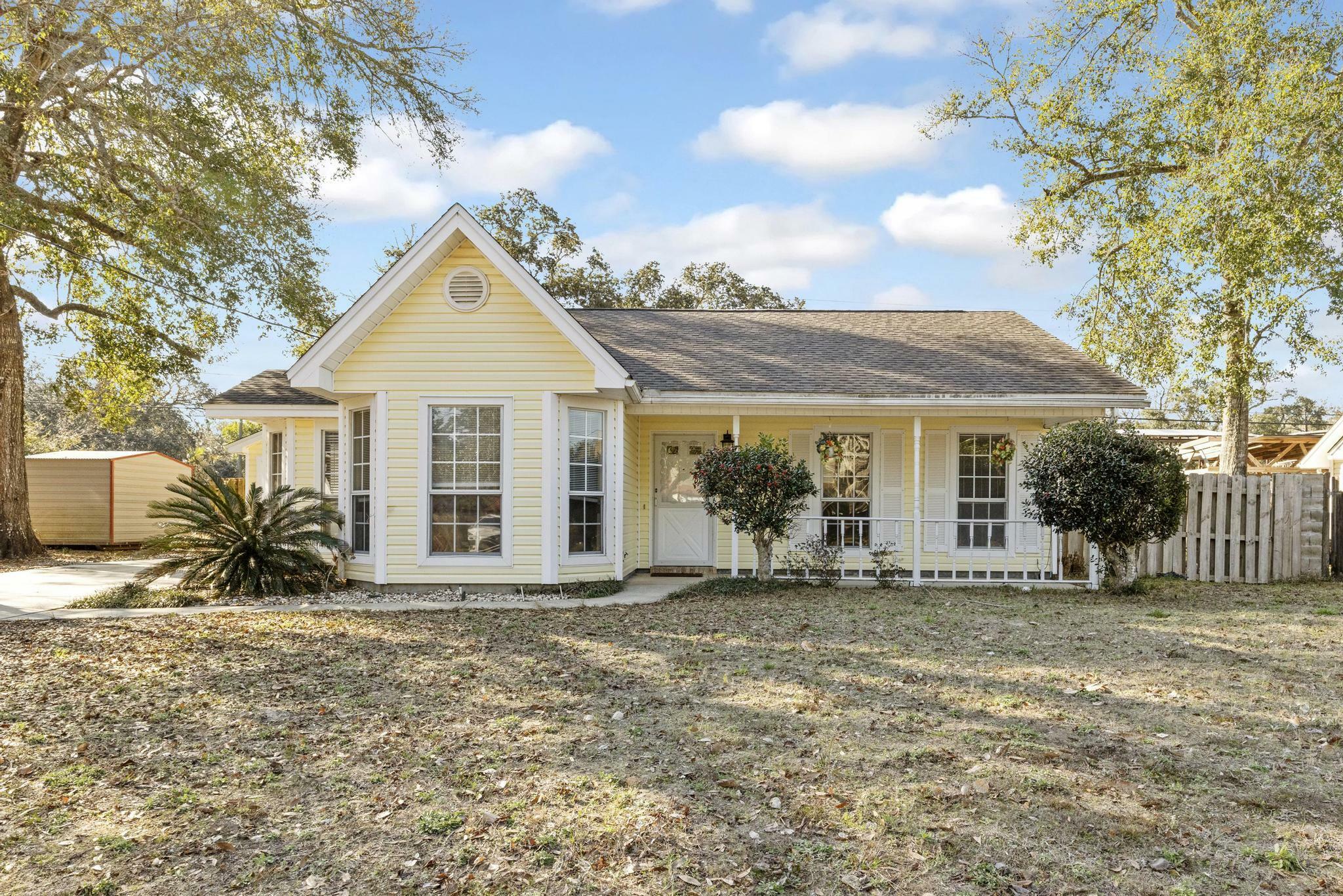 Property Photo:  4 Winfield Way Way  FL 32569 