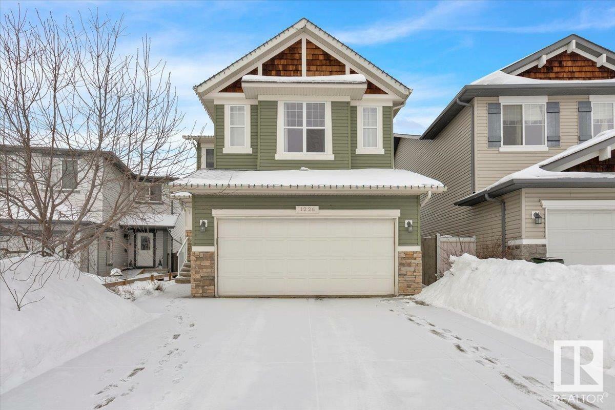 Photo de la propriété:  1226 37 Avenue NW  AB T6T 0J5 