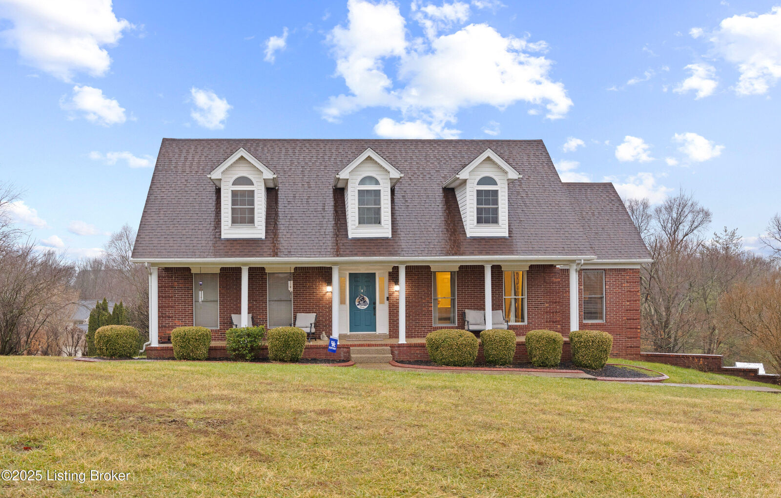 Property Photo:  415 Oak Ridge Dr  KY 40071 