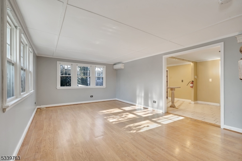 Property Photo:  752 Stelle Ave  NJ 07060 