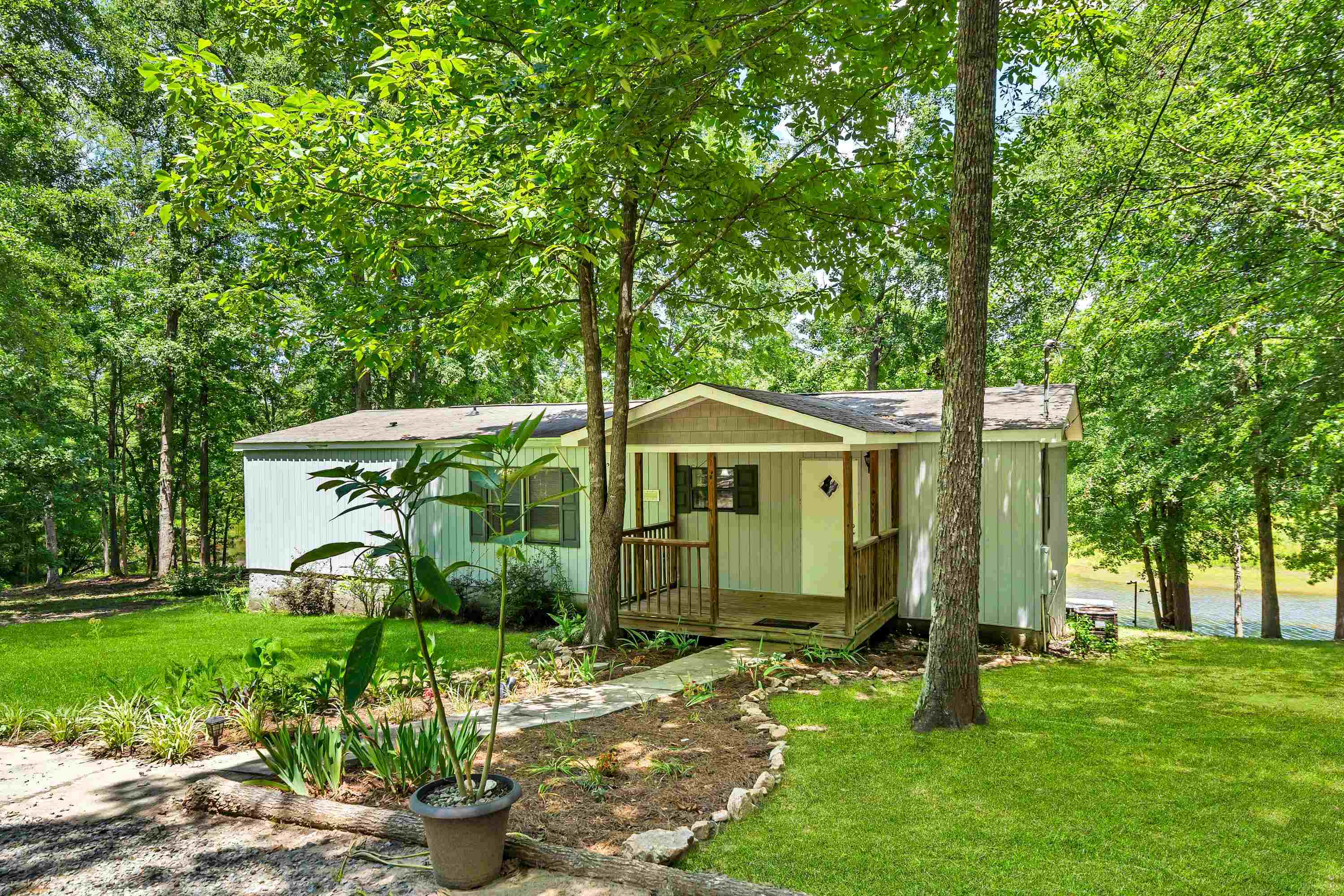 Property Photo: 188 Paramount Drive GA 31024