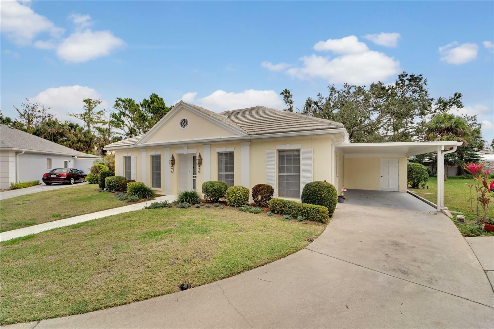 Property Photo: 2 Antigua Circle 4 FL 34223