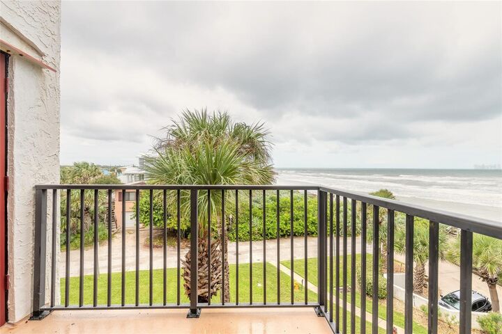 Property Photo:  3001 S Atlantic Avenue 204  FL 32169 