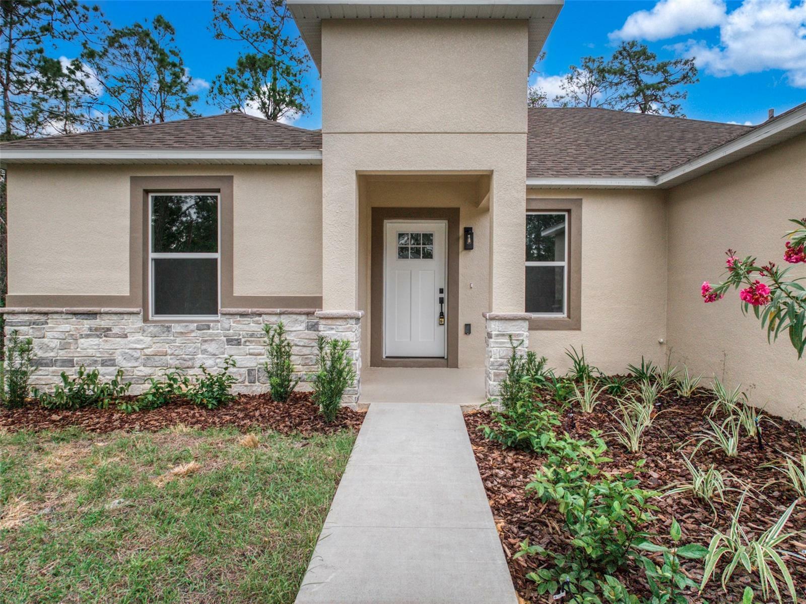 Property Photo: 8710 Capilla Street FL 33872