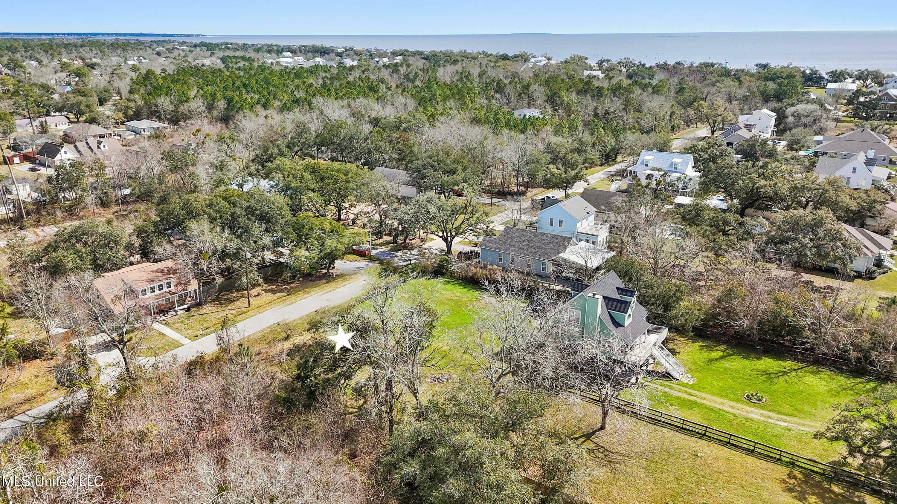 Property Photo:  321 Hoffman Lane  MS 39576 