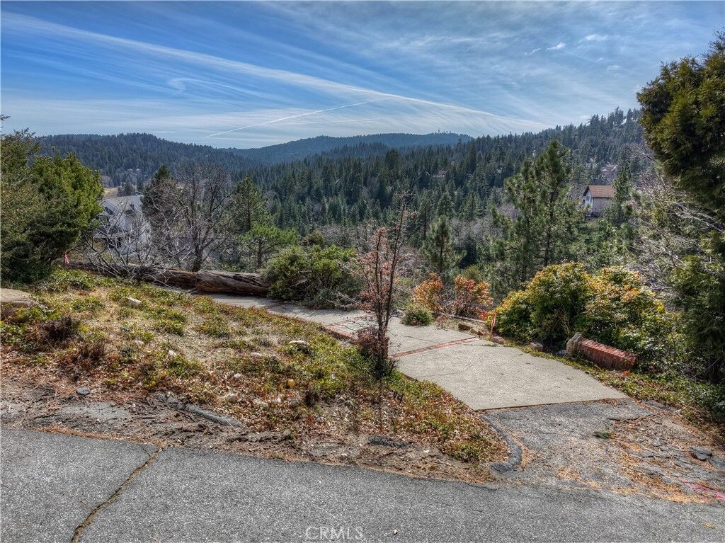 Property Photo:  841 Madera Lane  CA 92352 