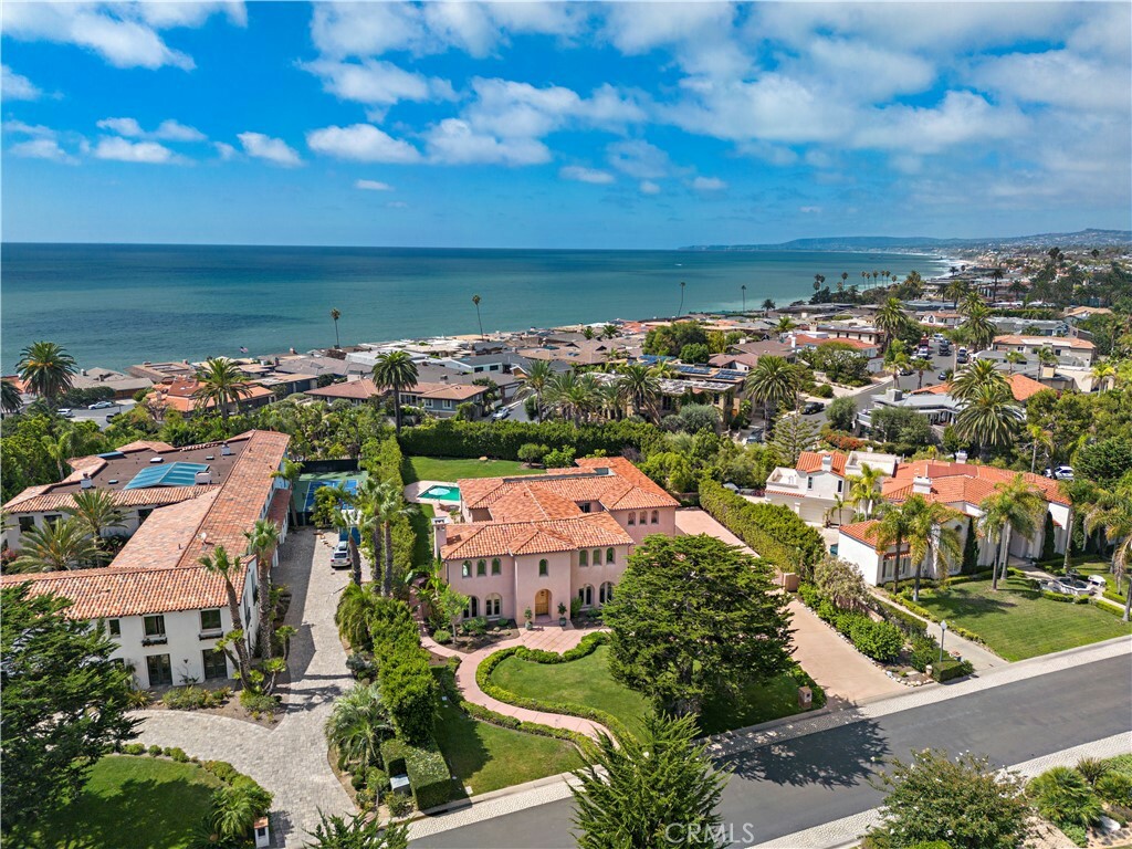 Property Photo:  4060 Calle Isabella  CA 92672 