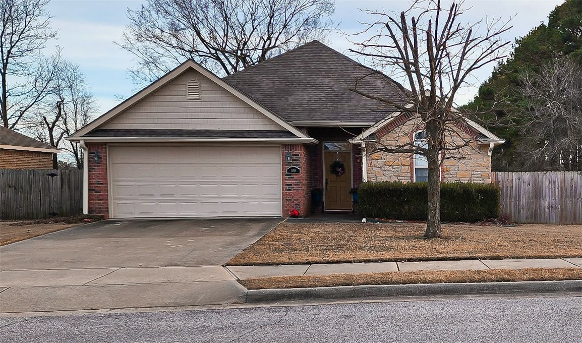 Property Photo:  100 E Laurel Avenue  AR 72758 