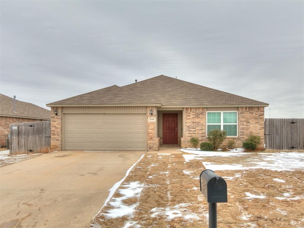 Property Photo: 10300 Hidden Village Drive OK 73120