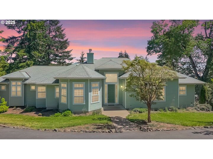 85091 Ridgetop Dr  Eugene OR 97405 photo