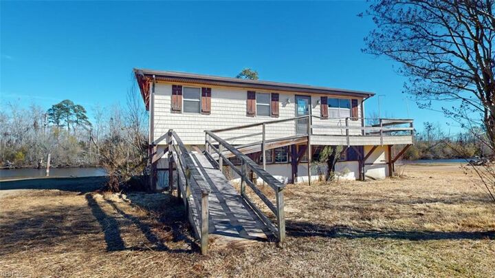 Property Photo:  111 Drumm St  NC 27958 