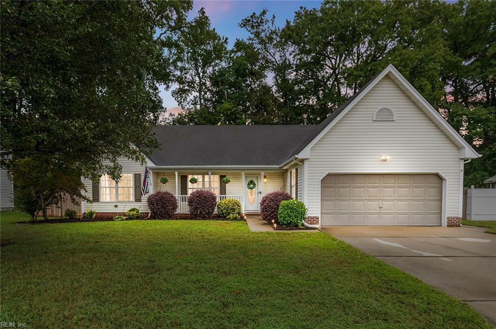 Property Photo: 215 Fallawater Way VA 23434