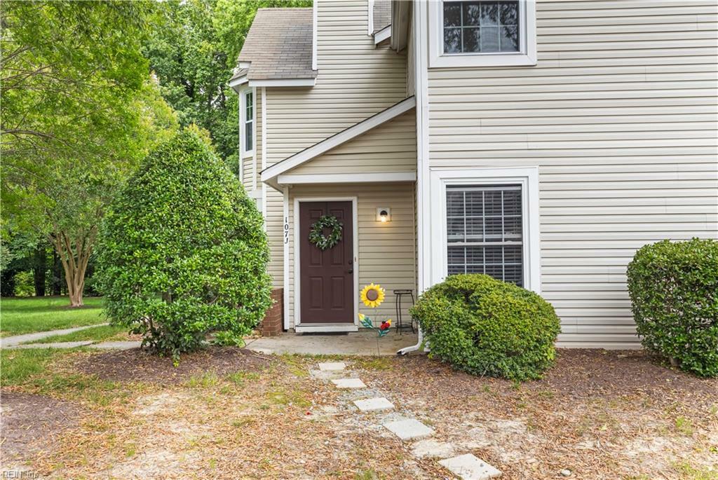Property Photo: 107 Marshall Way J VA 23185