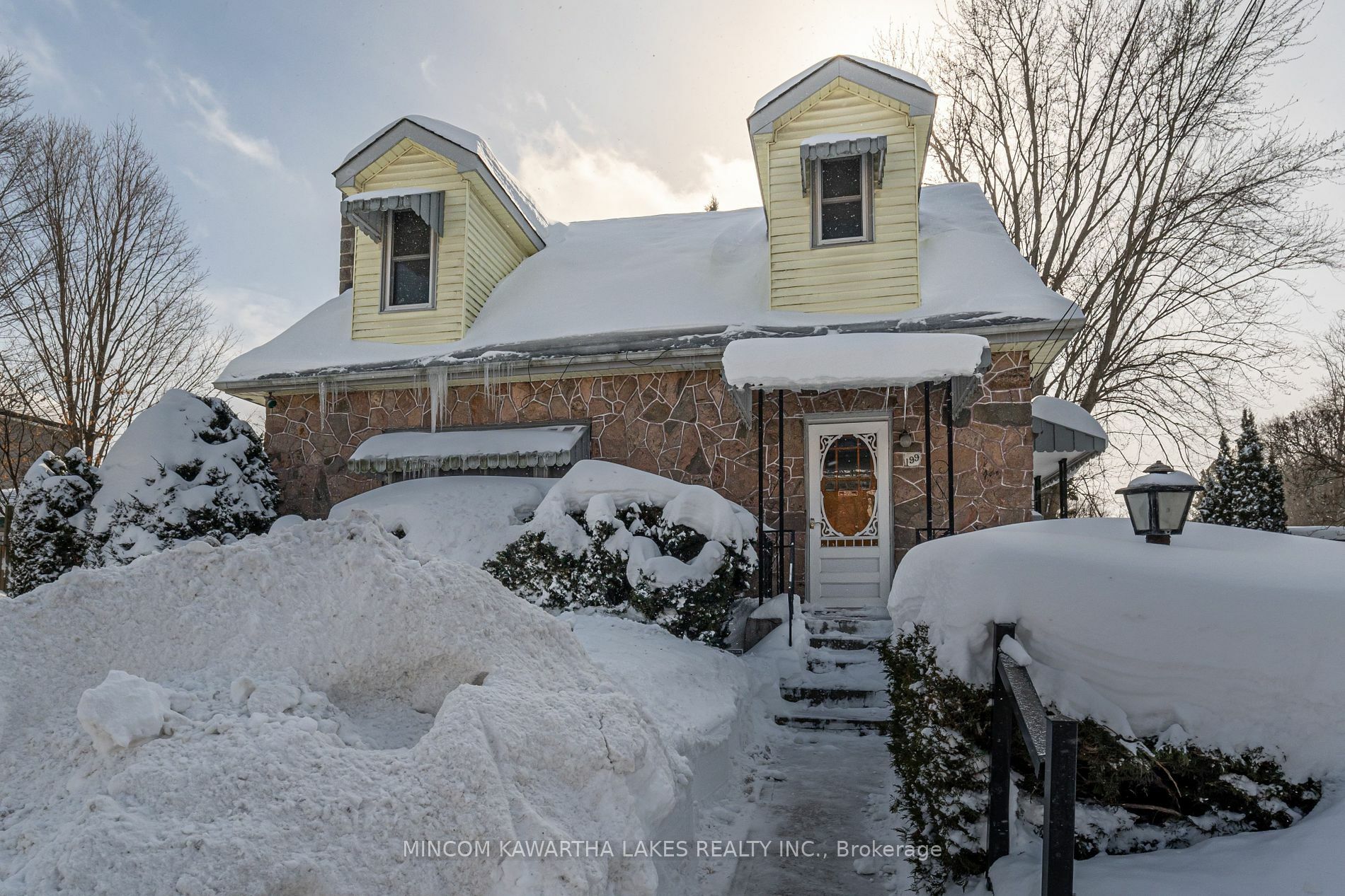 Property Photo:  199 Barnardo Ave  ON K9H 5V6 