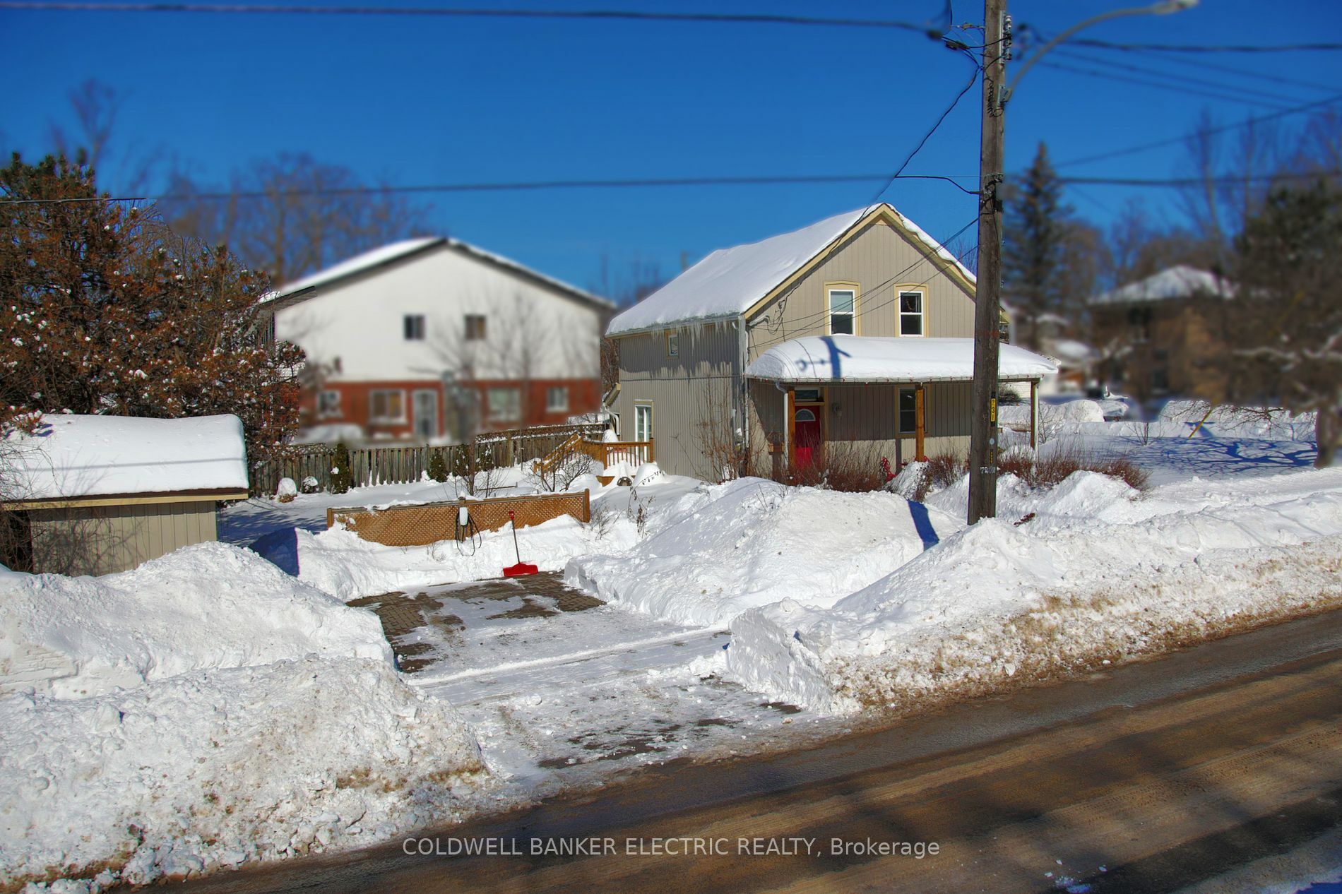 Property Photo:  286 Edinburgh St  ON K9H 3E7 