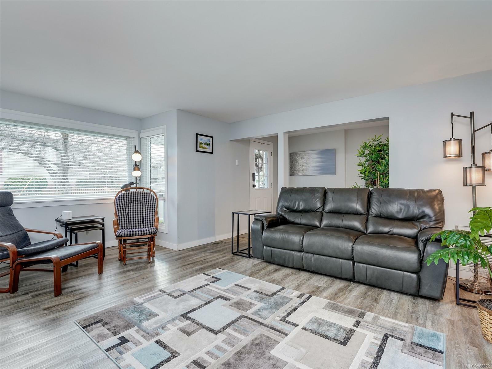 Property Photo:  209 Henry St  BC V9A 3H8 