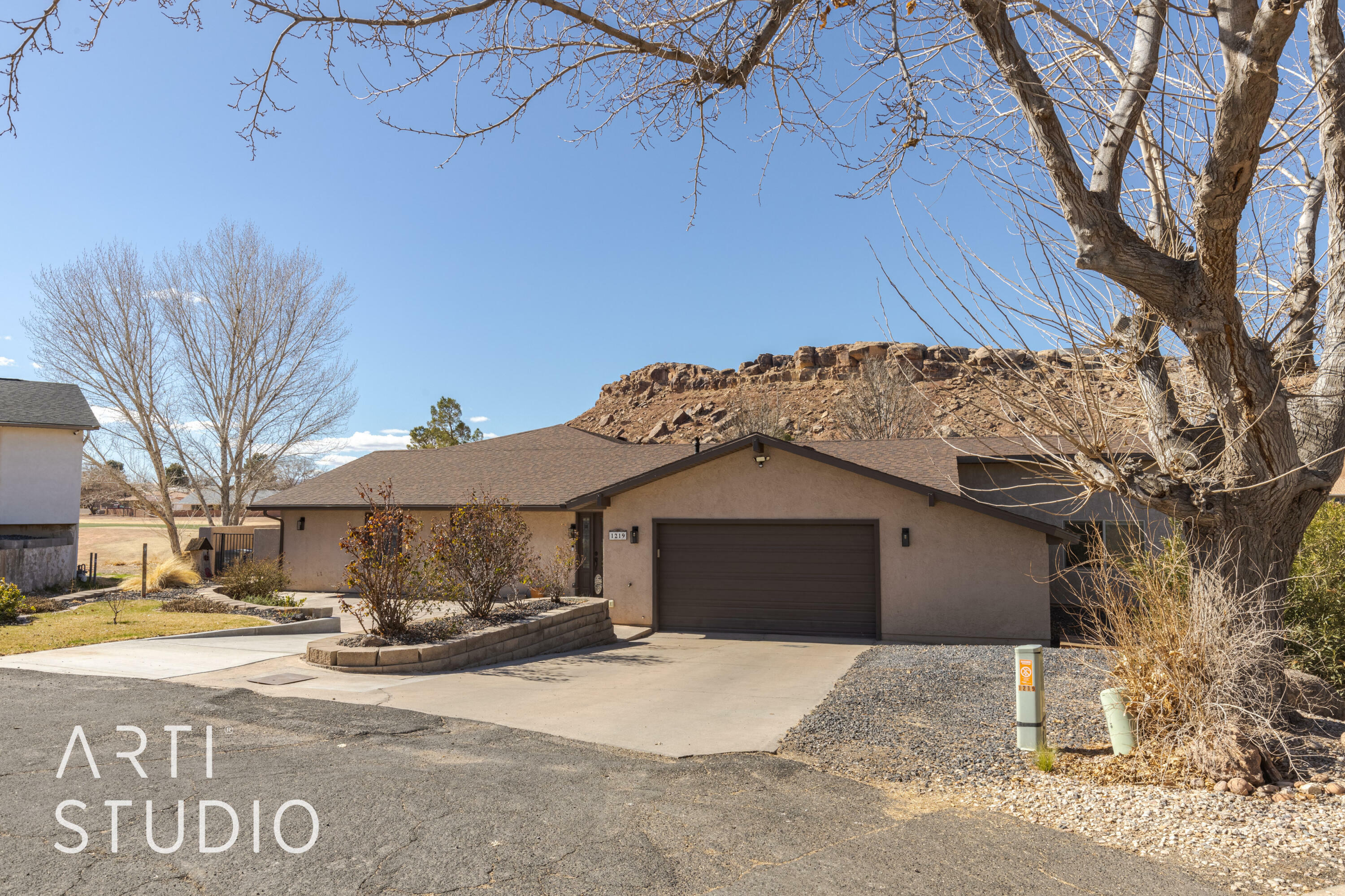 Property Photo:  1219 Oak Cir  UT 84790 