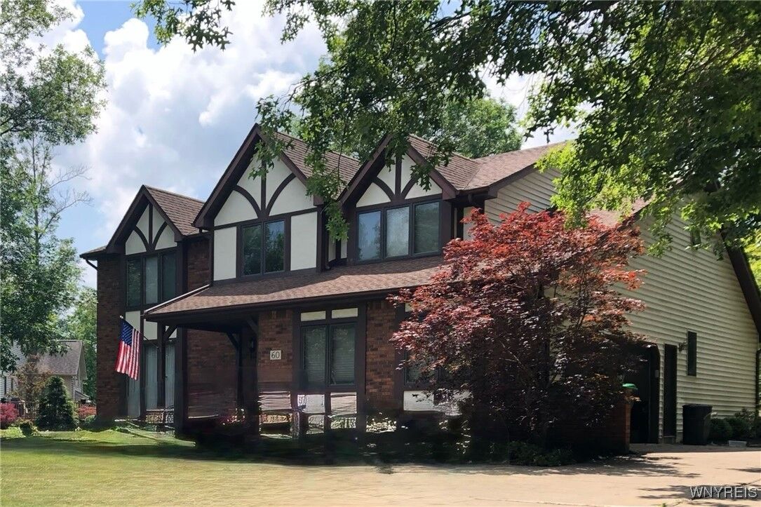 Property Photo:  60 Parkview Drive  NY 14072 