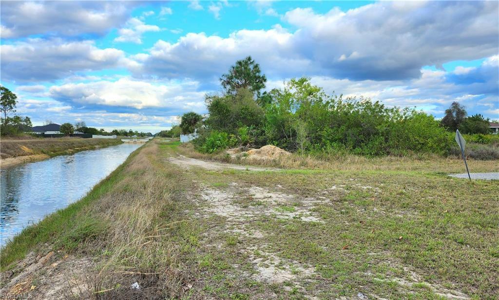 Property Photo:  1501 Tena Ave S  FL 33976 