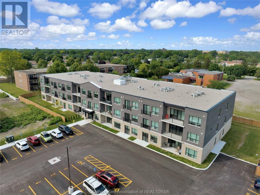 Photo de la propriété:  175 Churchill Park Road 217  ON N7M 6K5 