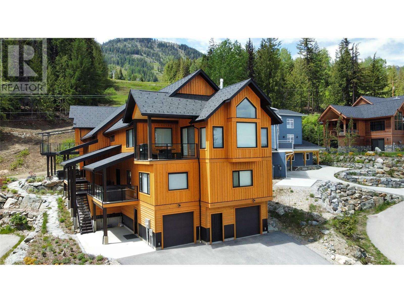 Property Photo: 2001 Crest Road B BC V0G 1Y0
