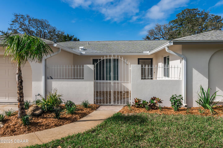 Property Photo:  1 Cameo Circle  FL 32174 