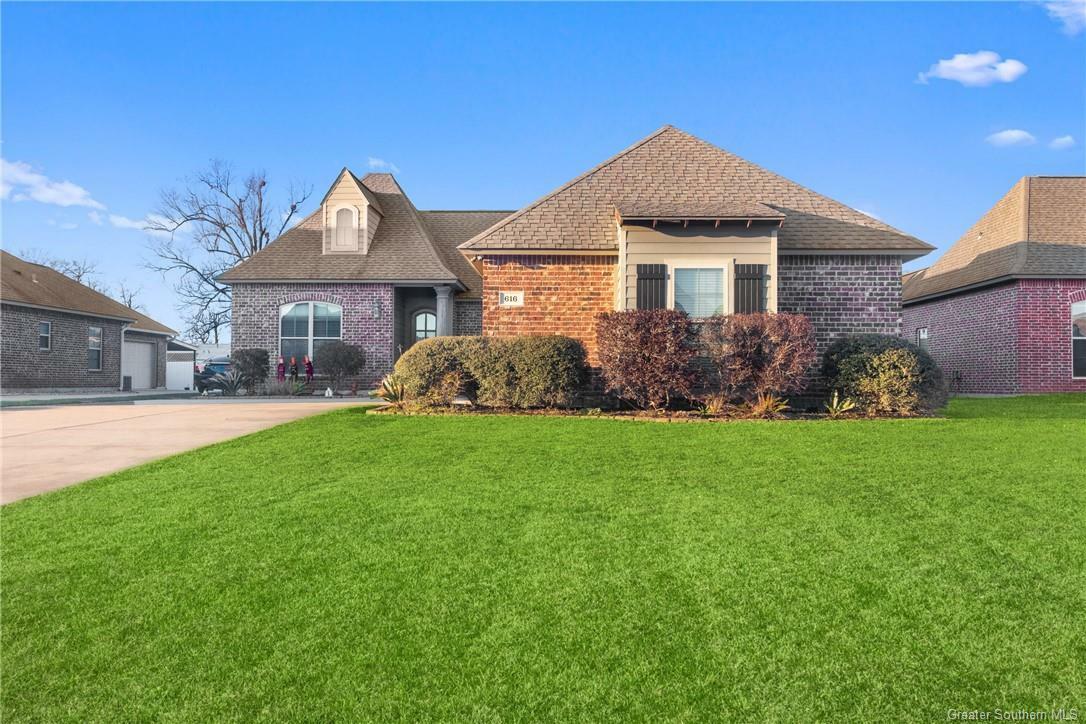 Property Photo: 616 Becky Lane LA 70605