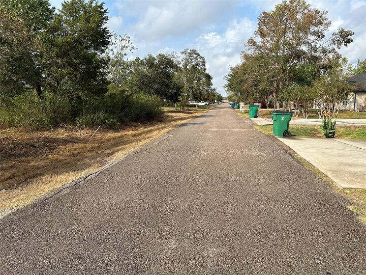 Property Photo:  422 Texas Avenue  TX 77583 