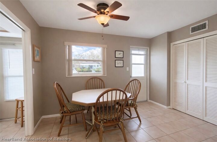 Property Photo:  1801 Lakeview Drive 302  FL 33870 