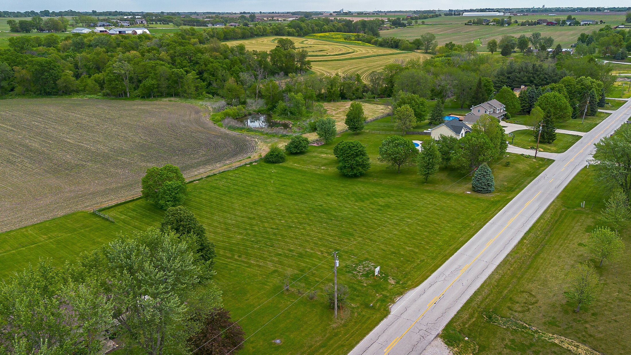 Property Photo: 8300 NE 50th Avenue IA 50009