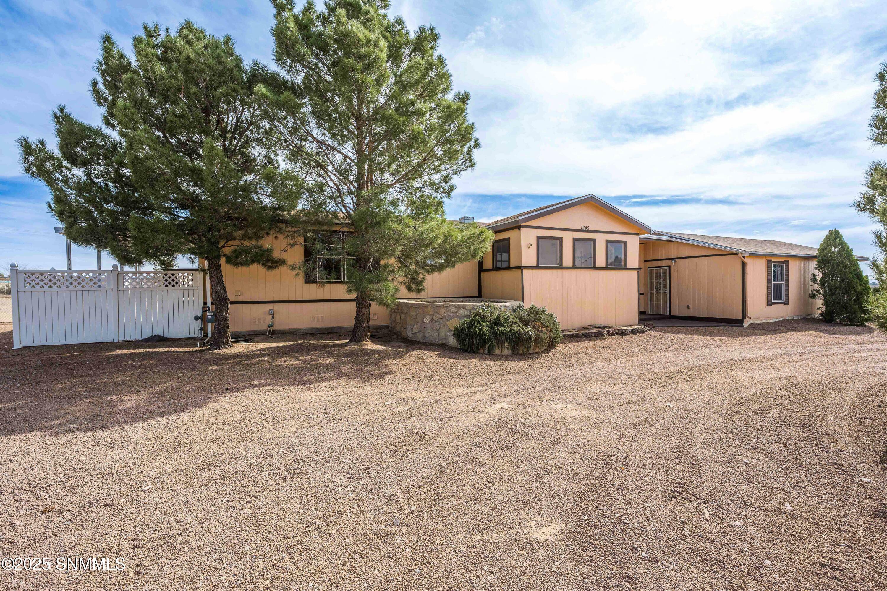 Property Photo: 1245 Carlsbad Court NM 88047