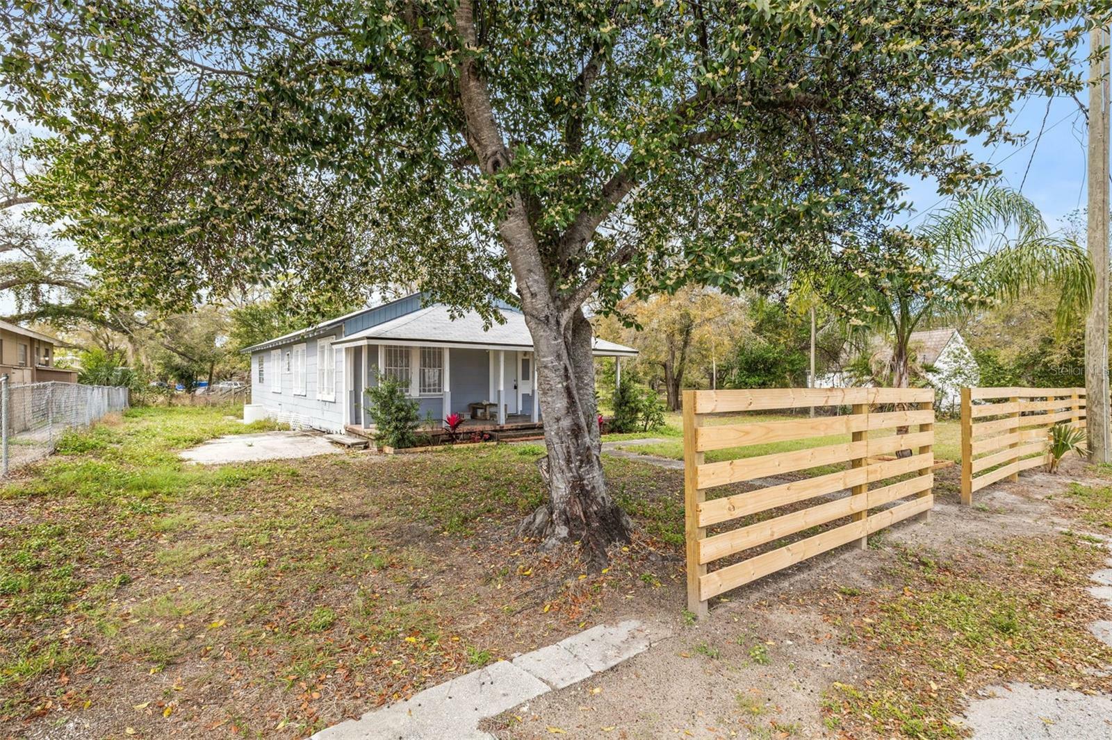 Property Photo:  3814 N 48th Street  FL 33605 