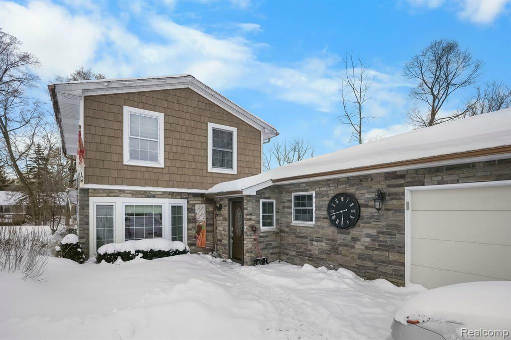 2060 Dunwoodie Street  Ortonville MI 48462 8556 photo